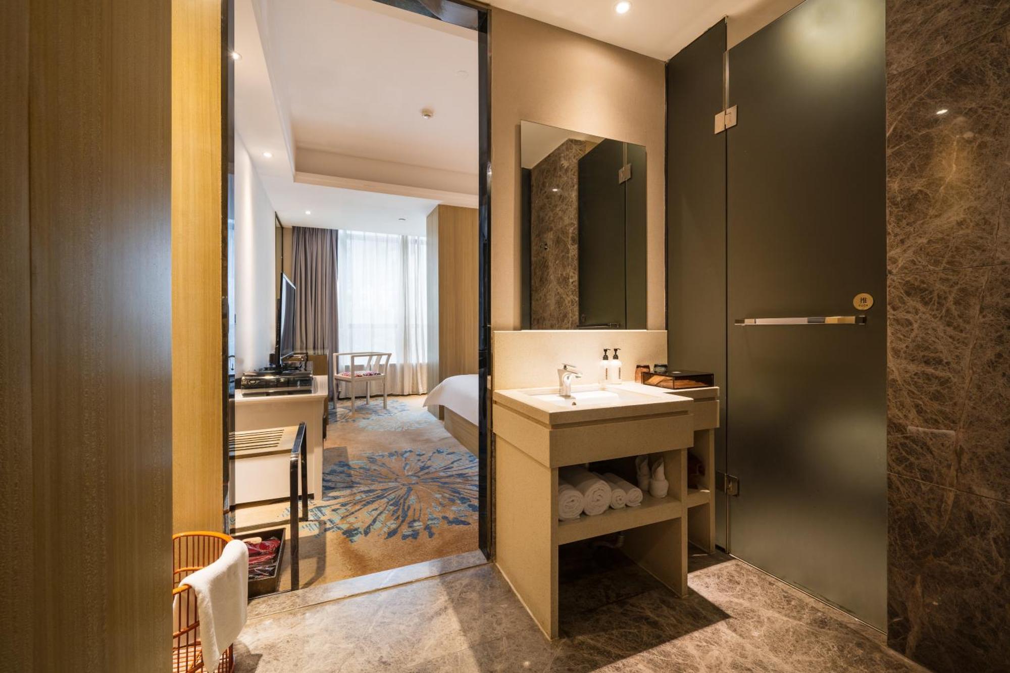 Paco Hotel Tаojin Metro Guangzhou - Free Shuttle Bus For Centen Fair Eksteriør bilde