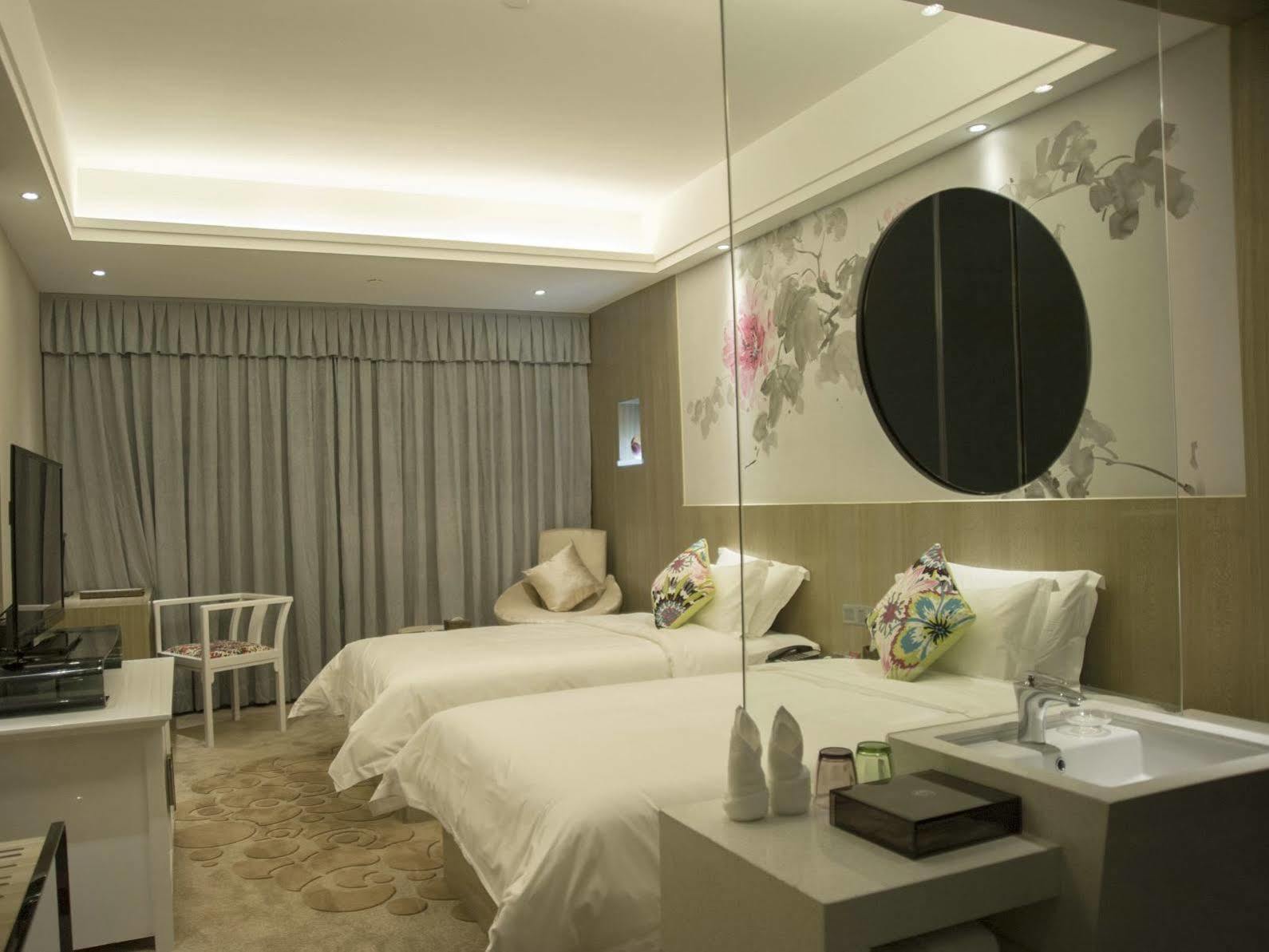 Paco Hotel Tаojin Metro Guangzhou - Free Shuttle Bus For Centen Fair Eksteriør bilde